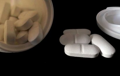 Researchers urge: Prescribe aspirin based on benefit-to-risk not age