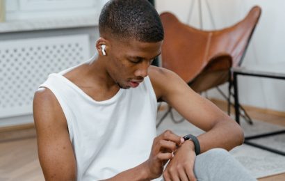 Access to wearables could become a social determinant of health, researchers warn