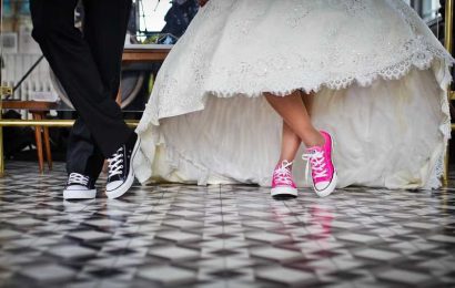 Want to go to a wedding, but still worried about the pandemic? An expert explains how