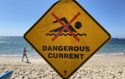Preventing drowning by improving beach safety signage
