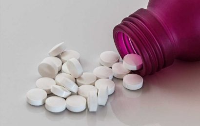 Study finds no evidence that an aspirin a day lowers risk of fractures in healthy older people