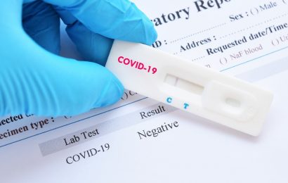 Analysis of seemingly recovered COVID-19 patients indicates that SARS-CoV-2 infection can persist significantly longer than suggested by PCR-negative tests