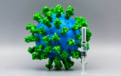 COVID-19 vaccines, prior infection reduce transmission of omicron, finds study of California prisons