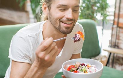 Eating ‘food in the right order’ could help ‘balance’ blood sugar