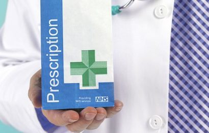 Pharmacists &apos;to treat more illnesses&apos; under government proposals