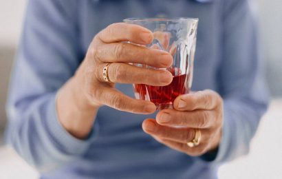 The red drink found to cause rhabdomyolysis when mixed with statins