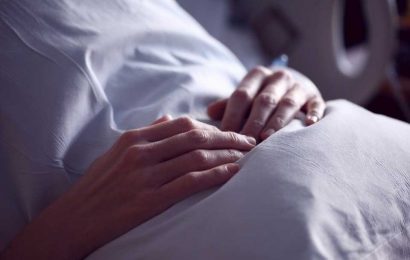 Researchers propose new de-medicalized approach to assisted dying