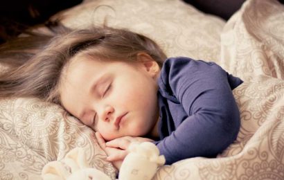 Books on toddler sleep can give inflexible advice—parents should be reassured that one size doesnt fit all