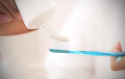 Novel Toothpaste May Cut Peanut Allergy Risk for Adults