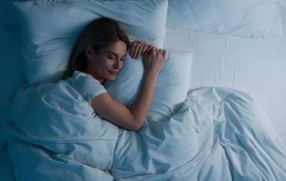 Unusual cricketing movement that will help you fall asleep faster once in bed